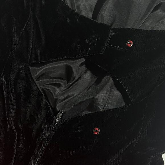 Roberta Women's Black Velvet & Red Satin Cocktail Dress, Size 9/10, Vintage - Picture 7 of 7